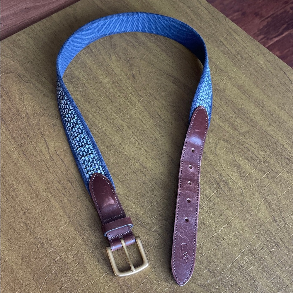 Vineyard Whale Canvas Club Belt